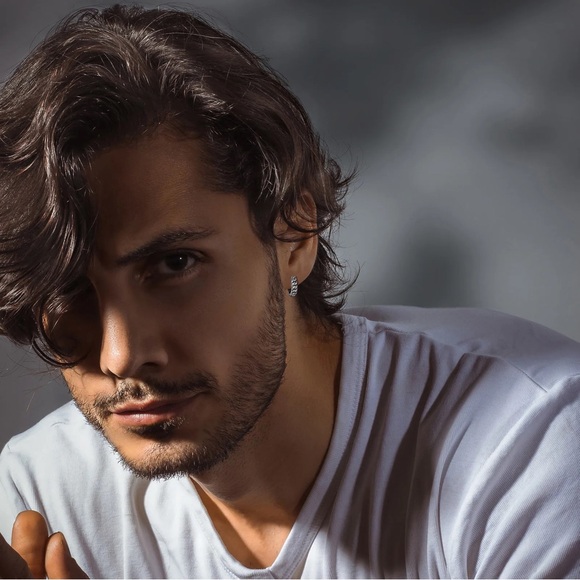 Cool Twisted Chain Hoop Earrings for Men, Waterproof Stainless Steel Huggies - Picture 3 of 5